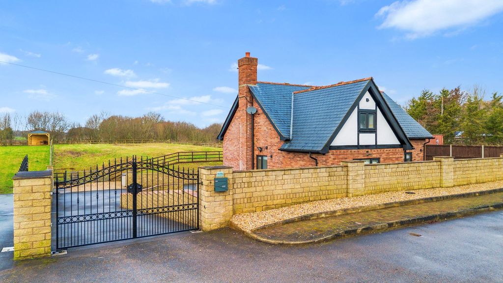 Property photo 1 of 29