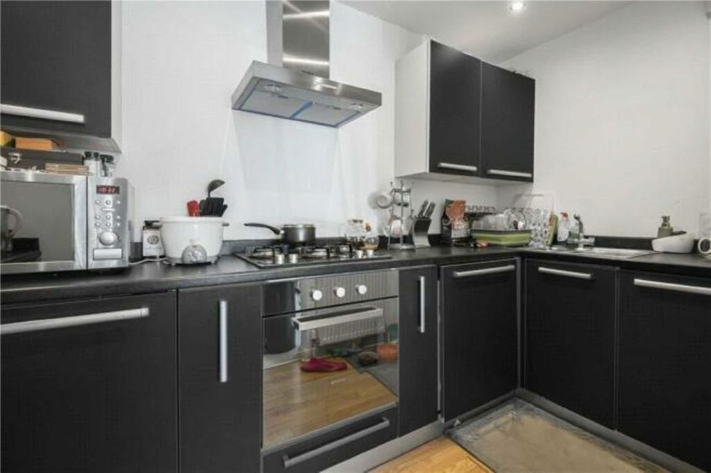 Property photo 3 of 4