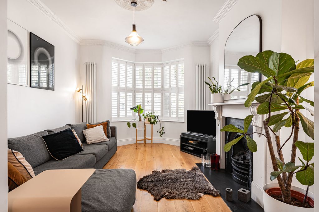 Property photo 1 of 38 Reception Room