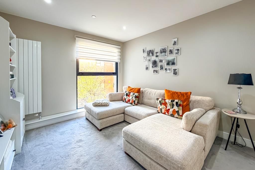 Property photo 3 of 22 Lounge/Diner