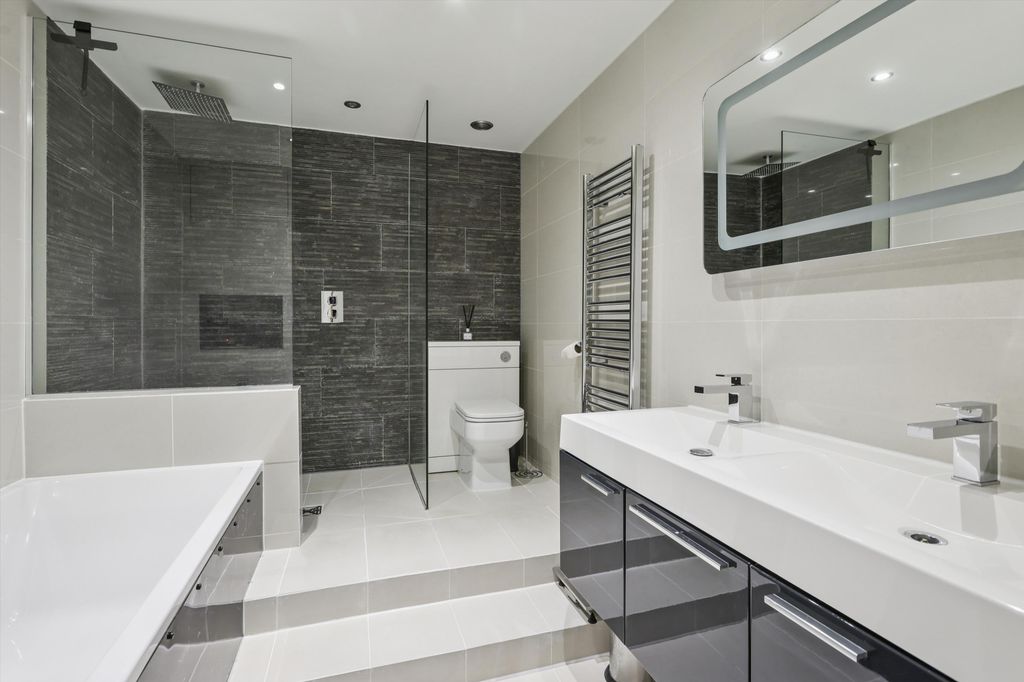 Additional image 16 of 5 bed detached house for saleRuxley Crescent, Claygate, Esher, Surrey KT10
