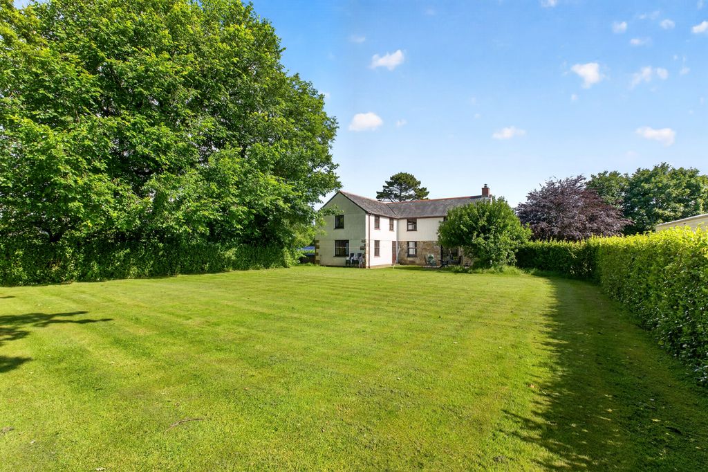 Property photo 1 of 16 Pbox-Img.Jpg