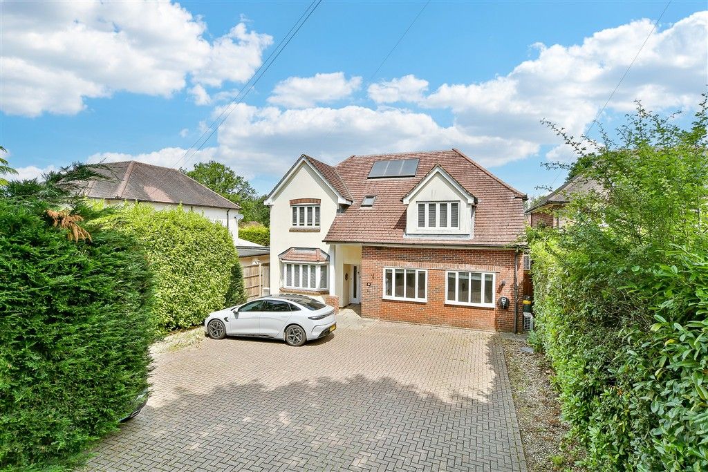 Property photo 1 of 14 External (Web)