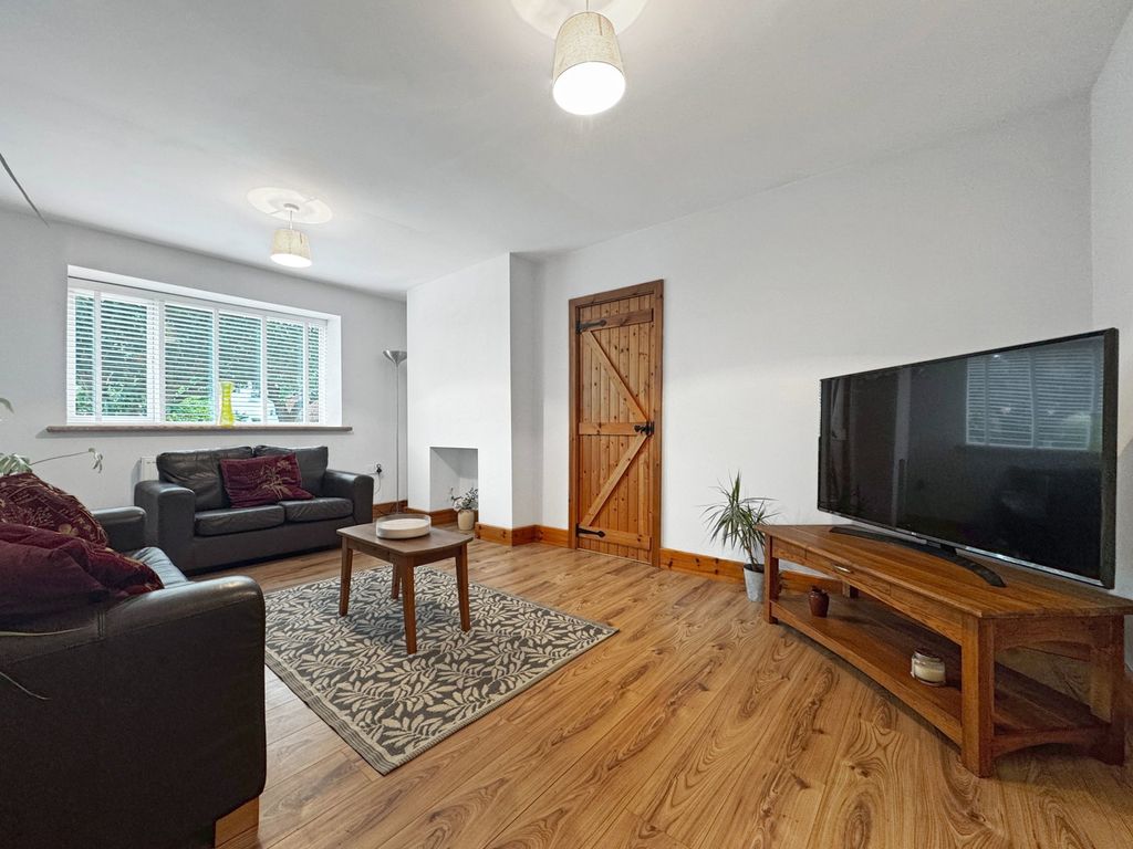 Property photo 3 of 25