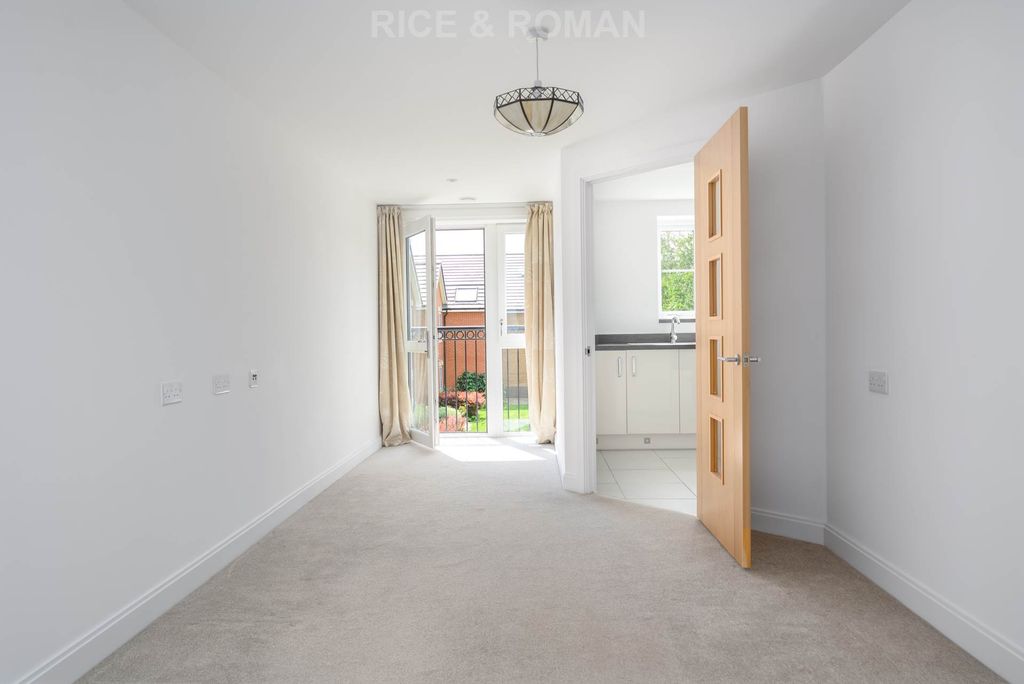 Property photo 3 of 16