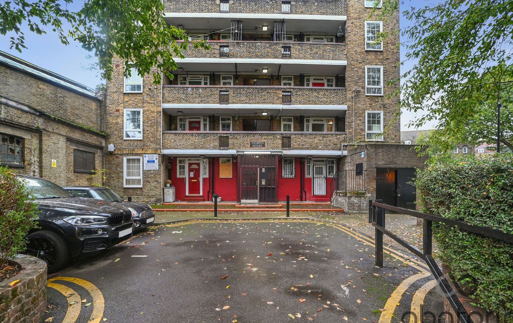 Property photo 1 of 11