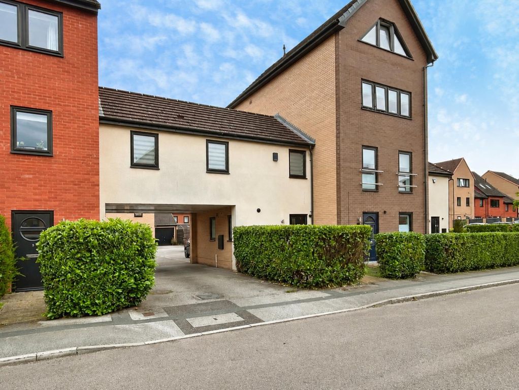 Property photo 1 of 17 8E071Efe-F268-4F9c-B244-Fbe8153F4836.Png