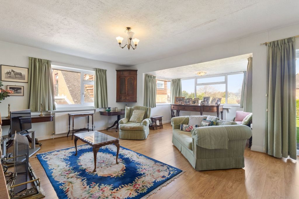 Property photo 3 of 14