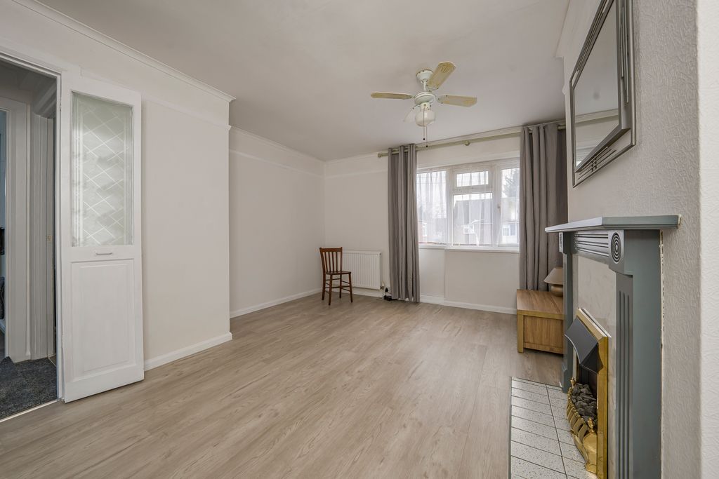 Property photo 3 of 10 Photo Feb 06 2025, 4 29 40 Pm