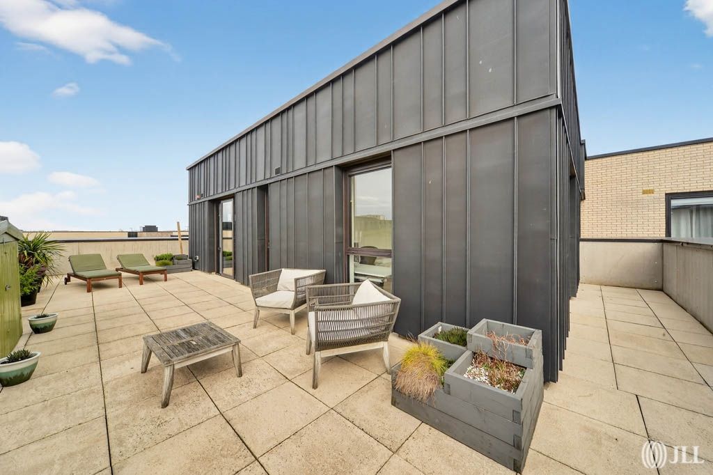 Property photo 2 of 29