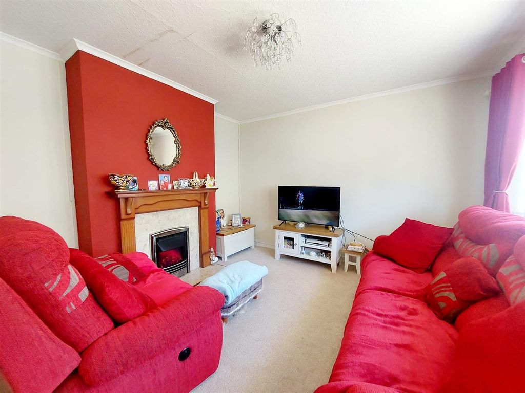 Property photo 2 of 24