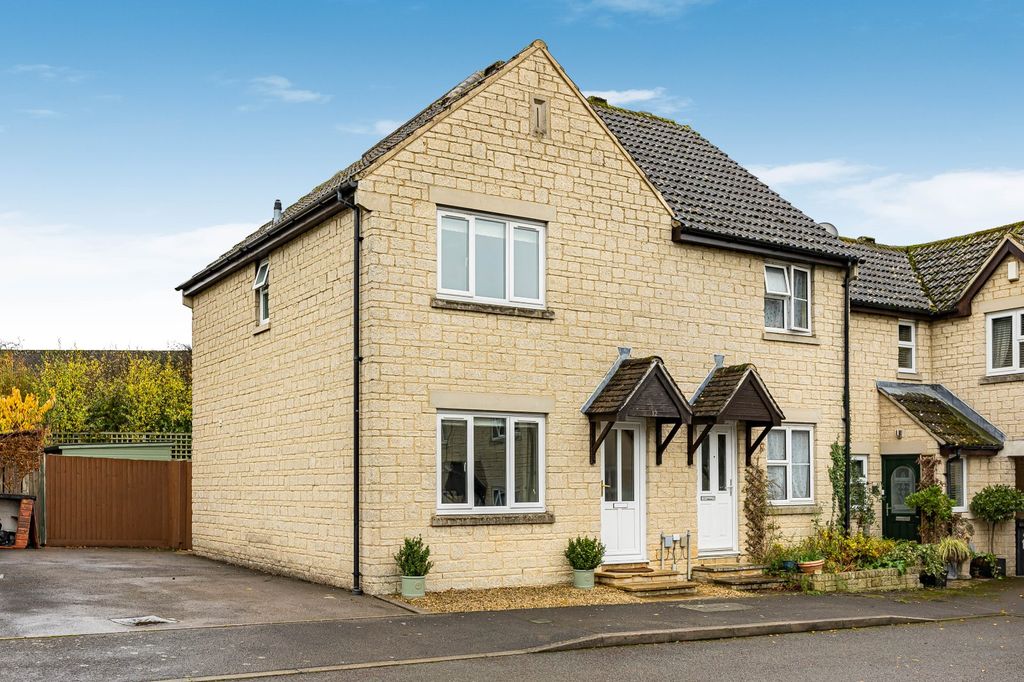 Property photo 1 of 20 Front