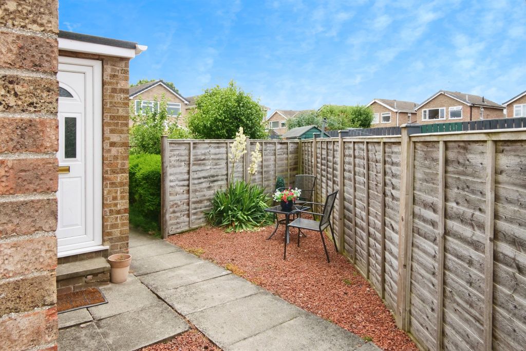 Property photo 2 of 17