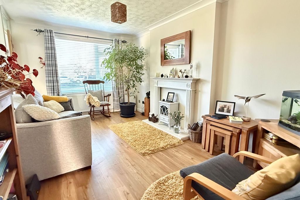 Property photo 3 of 12 Gallery