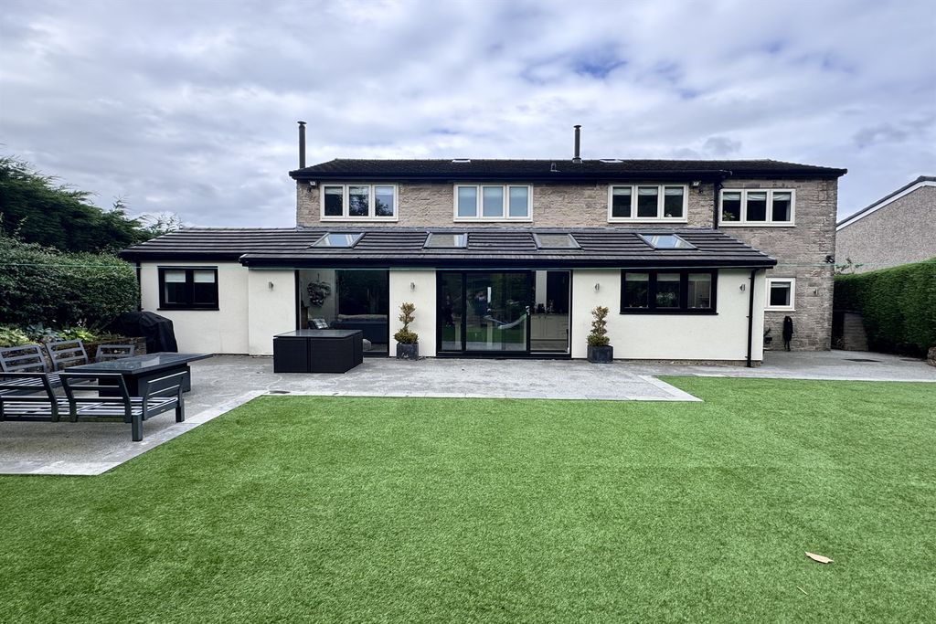 Property photo 1 of 35 (Main)