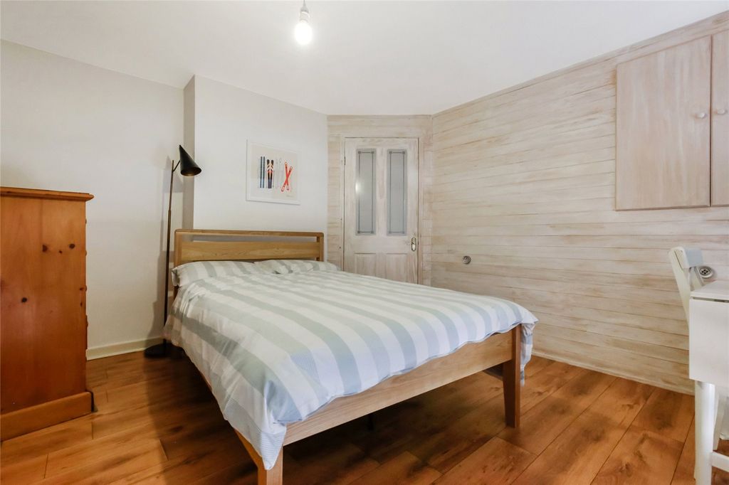 Property photo 3 of 27 Picture No. 08