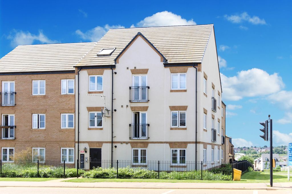 Property photo 1 of 8 Front