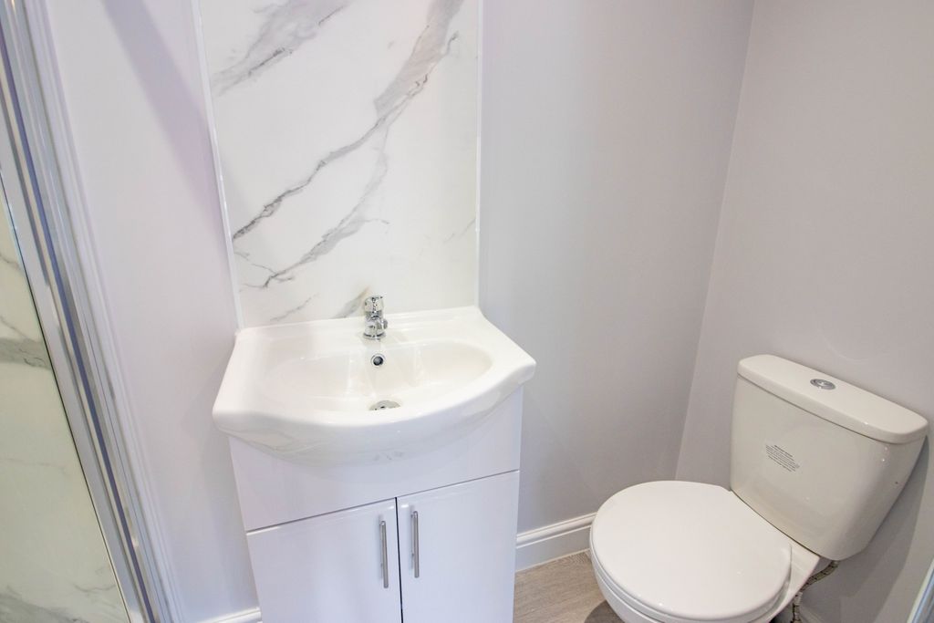 Property photo 2 of 7 E-4