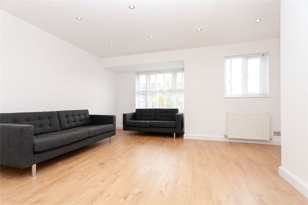 Property photo 3 of 24
