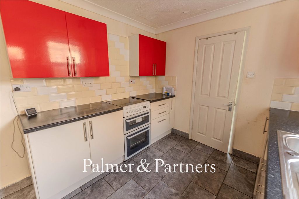 Property photo 3 of 19 Picture No. 06