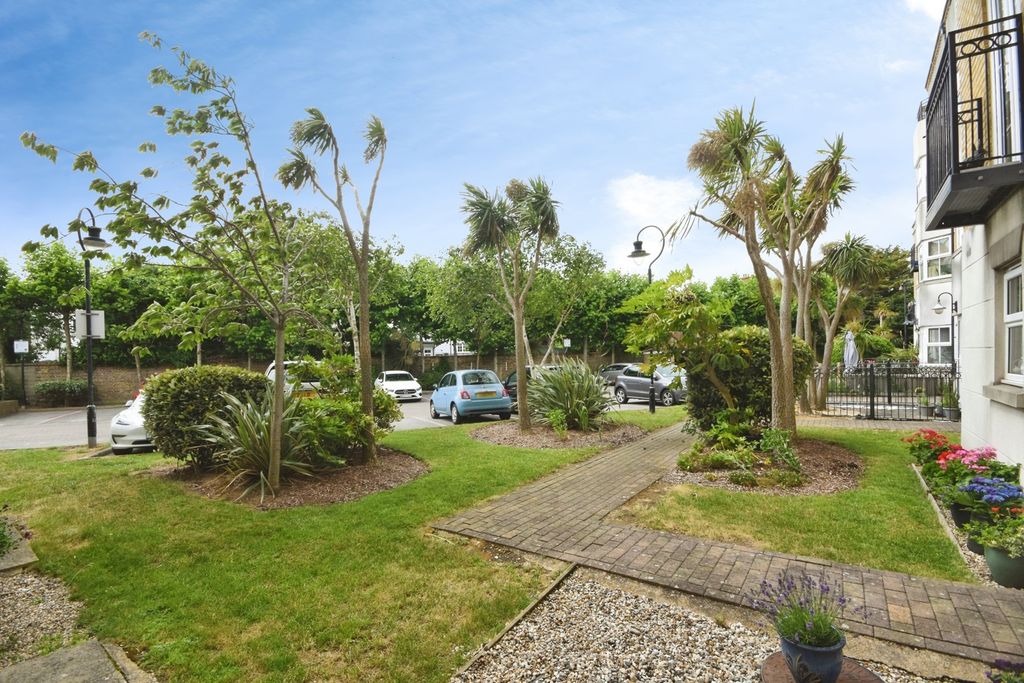 Property photo 2 of 22 Pbox-Img.Jpg