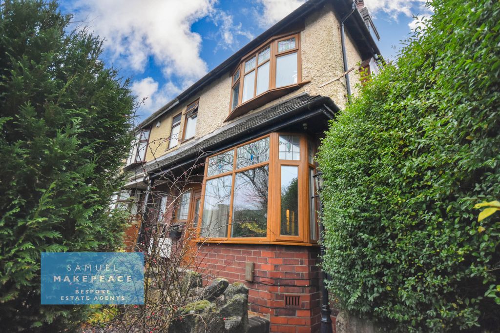 Property photo 1 of 22 Lovely Three Bedroom Semi Detached Property With Off-Road Parking