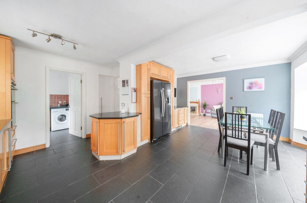 Property photo 2 of 13 Picture No. 04