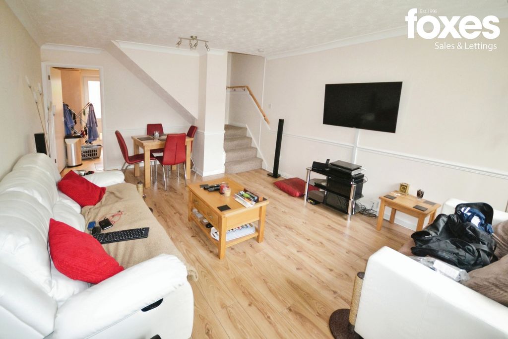 Property photo 2 of 11 3549171