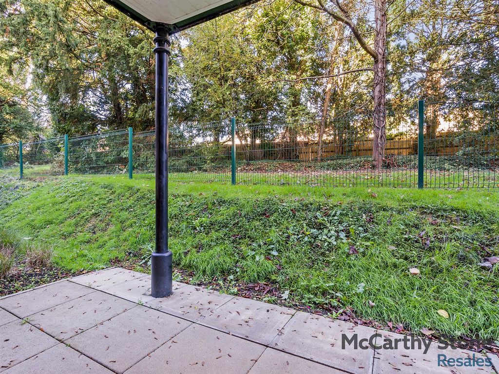 Property photo 3 of 11 8668459-Exterior04-800.Jpg