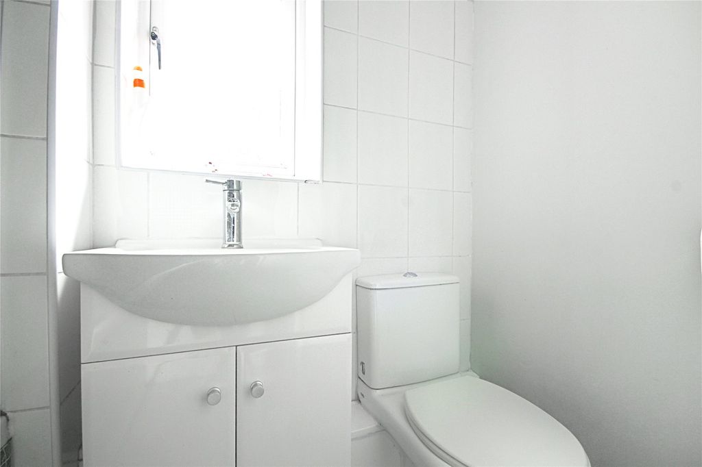 Property photo 2 of 6 Picture No. 09