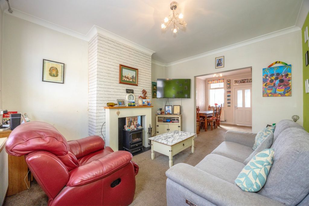 Property photo 3 of 16
