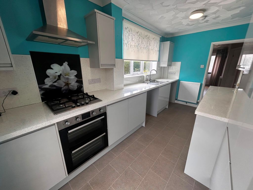 Property photo 2 of 13 Kitchen