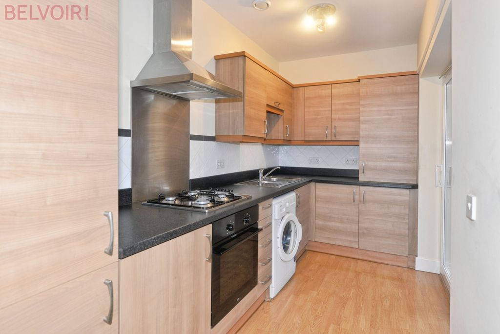 Property photo 2 of 10