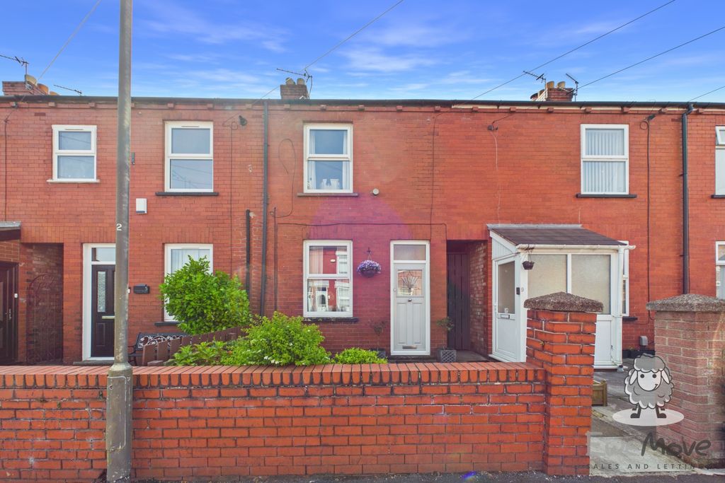 Property photo 1 of 11 3 (14)