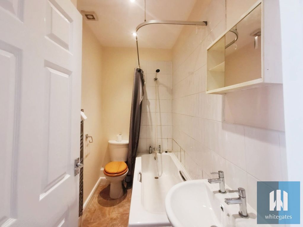 Property photo 3 of 9 Picture No. 32