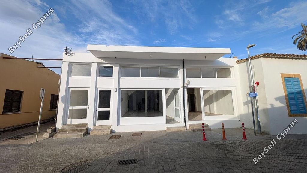 Property photo 2 of 18