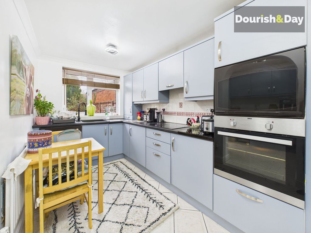 Property photo 3 of 21