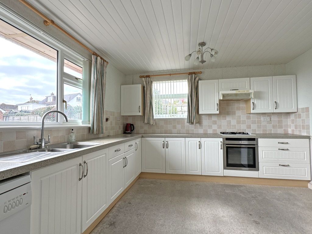 Property photo 2 of 13 Photo 12
