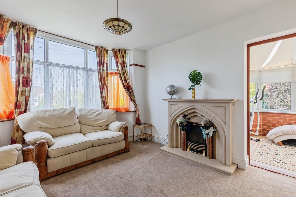 Property photo 2 of 13