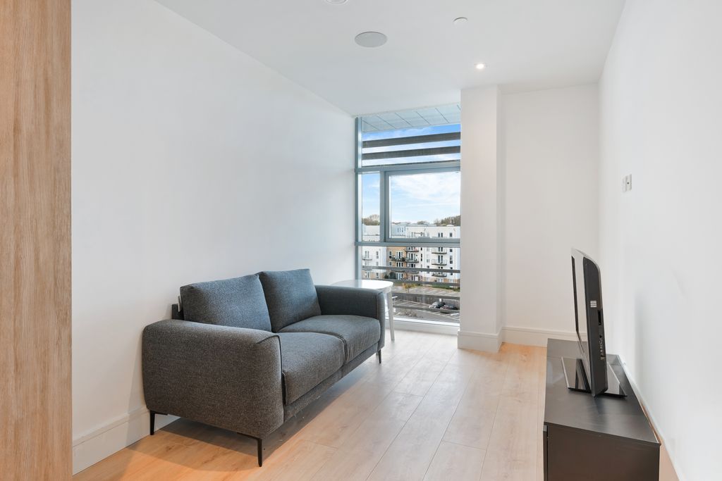 Property photo 3 of 9