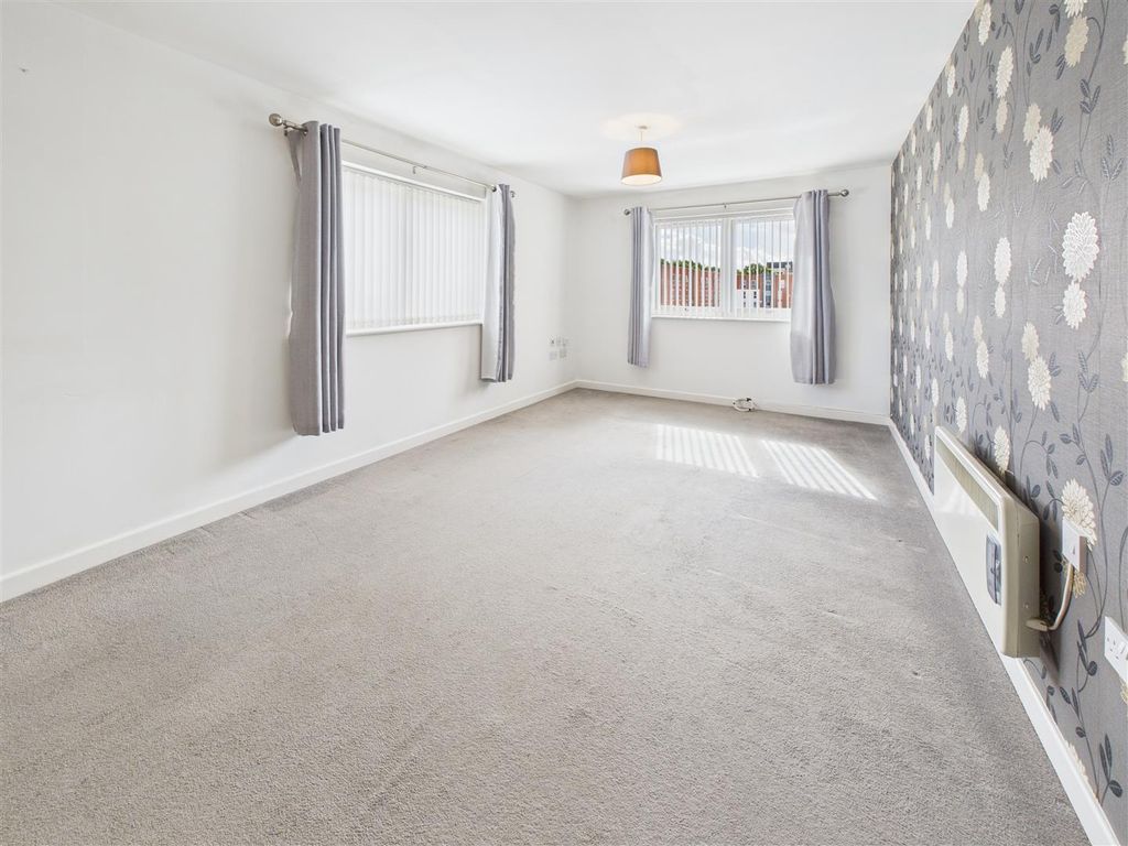 Property photo 3 of 14