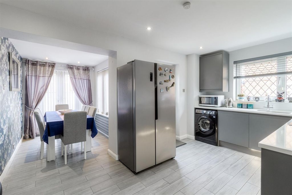 Property photo 2 of 15 Dining Room