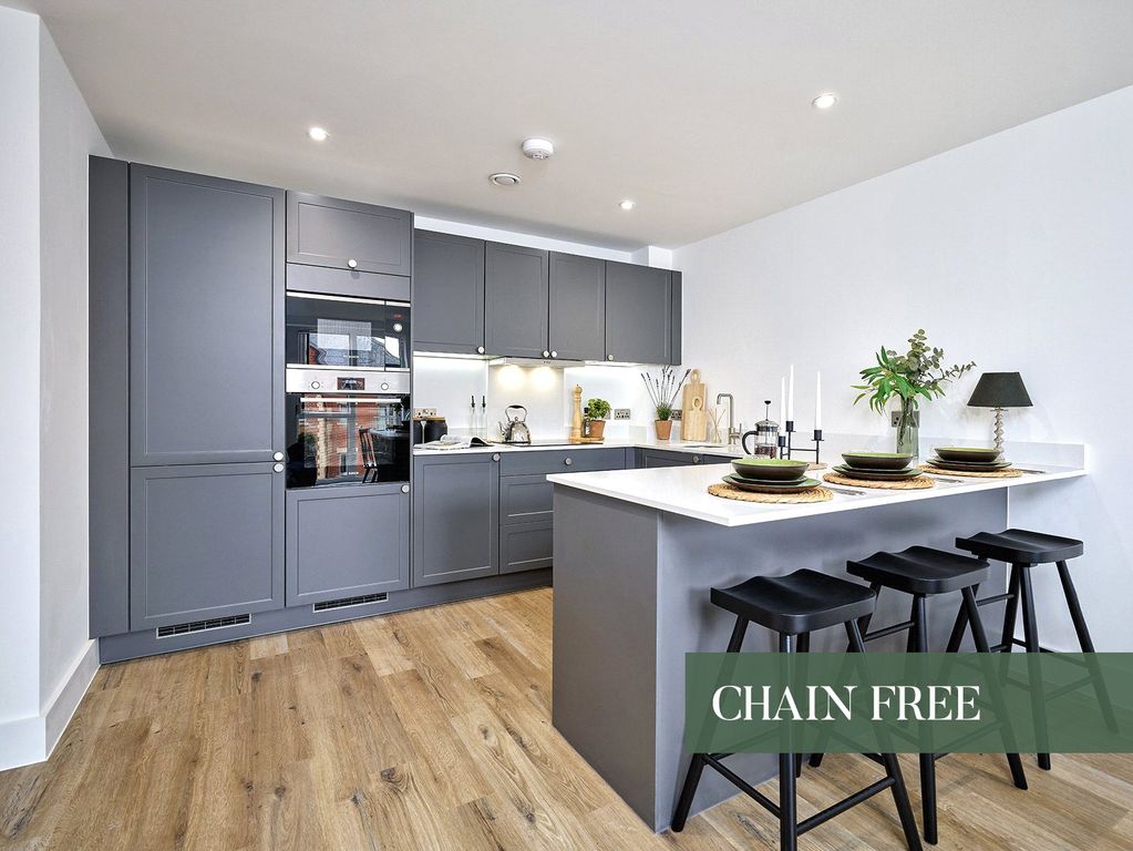 Property photo 1 of 10 Chain Free