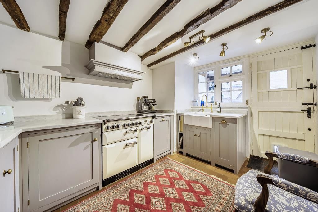 Property photo 2 of 16 Kitchen
