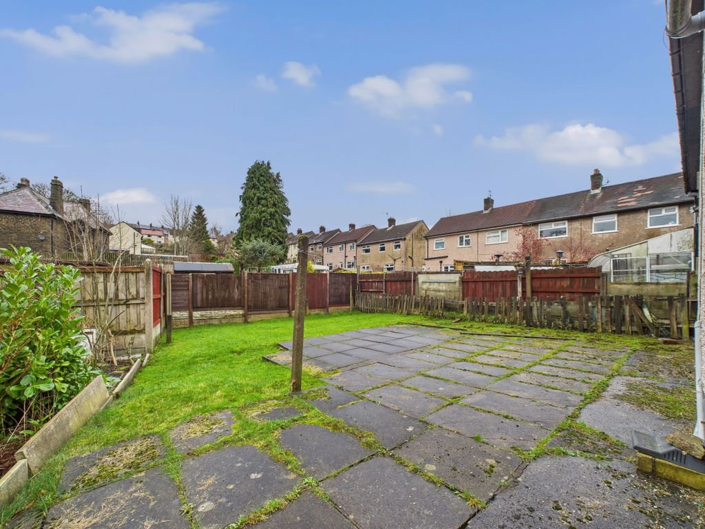 Property photo 3 of 16 Large Rear Garden