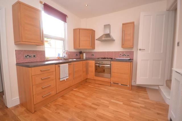 Property photo 1 of 10 Kitchen