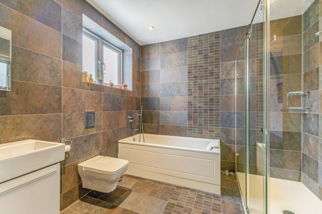 Additional image 17 of 5 bed detached house for saleLake View, Edgware HA8