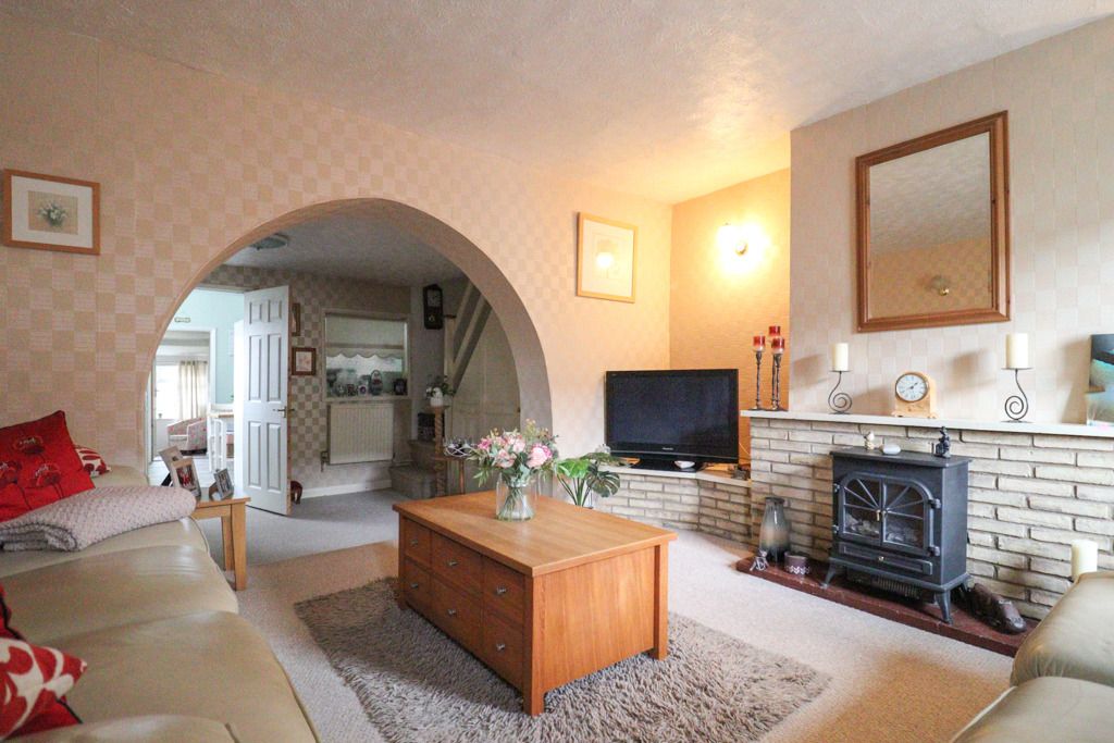 Property photo 2 of 17 5165602