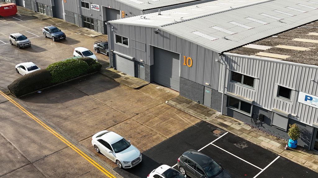 Property photo 2 of 8