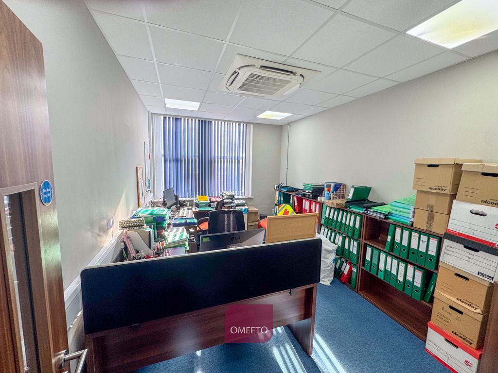 Property photo 1 of 4 Office To Rent